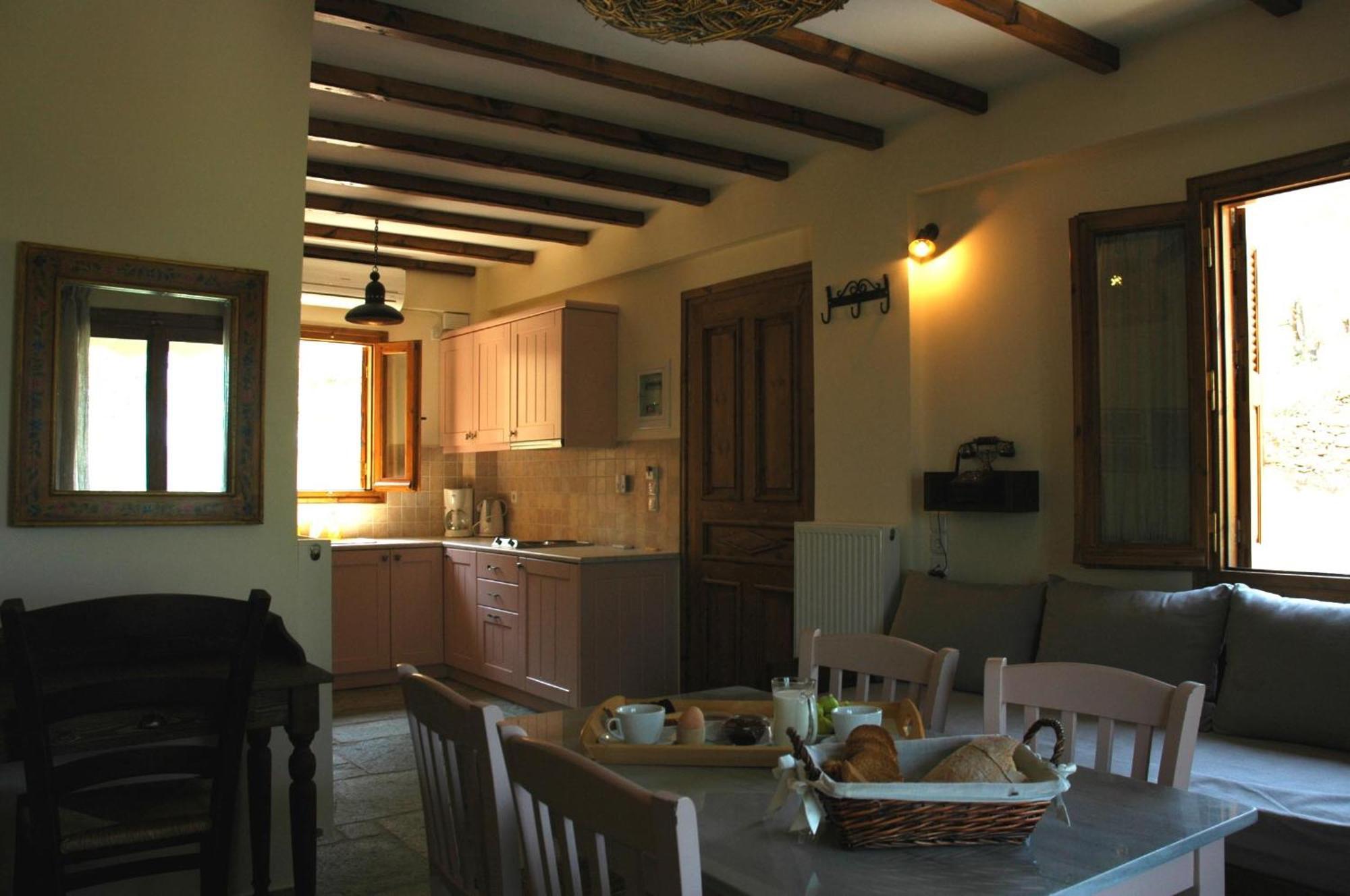 Gera'S Olive Grove - Elaionas Lesvou Hotel Marmaro  ภายนอก รูปภาพ