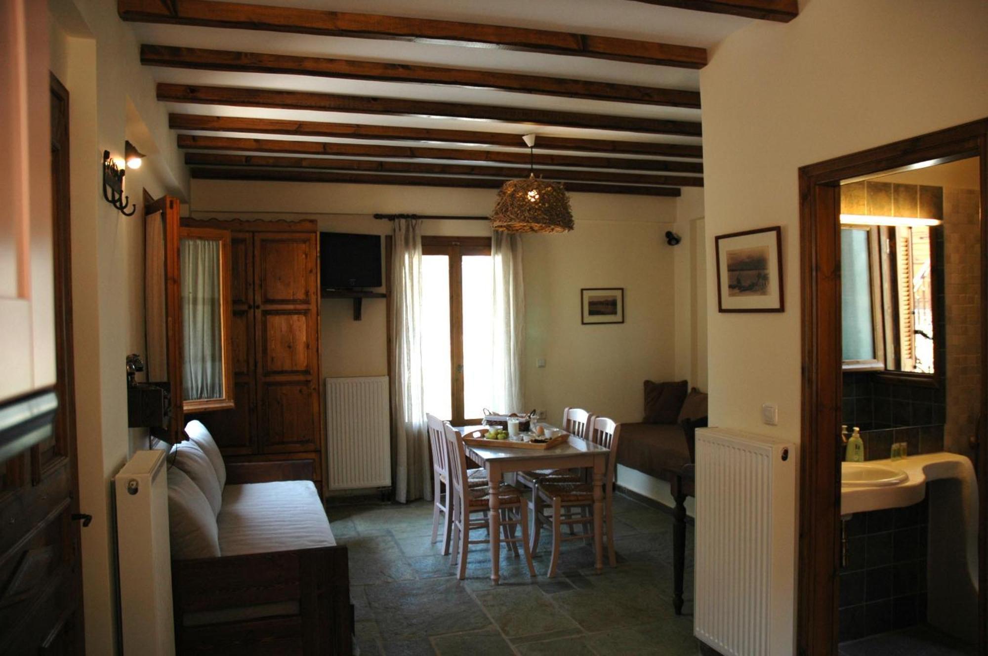 Gera'S Olive Grove - Elaionas Lesvou Hotel Marmaro  ภายนอก รูปภาพ