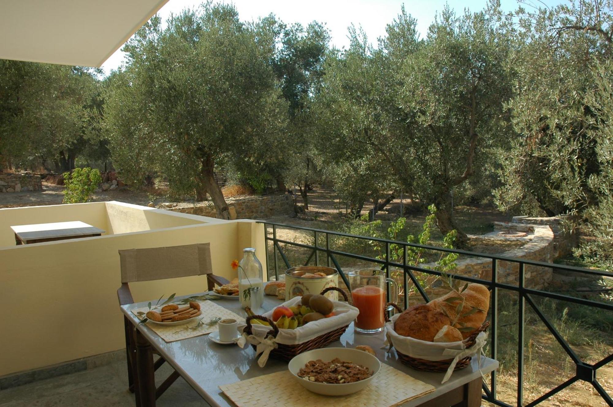 Gera'S Olive Grove - Elaionas Lesvou Hotel Marmaro  ภายนอก รูปภาพ