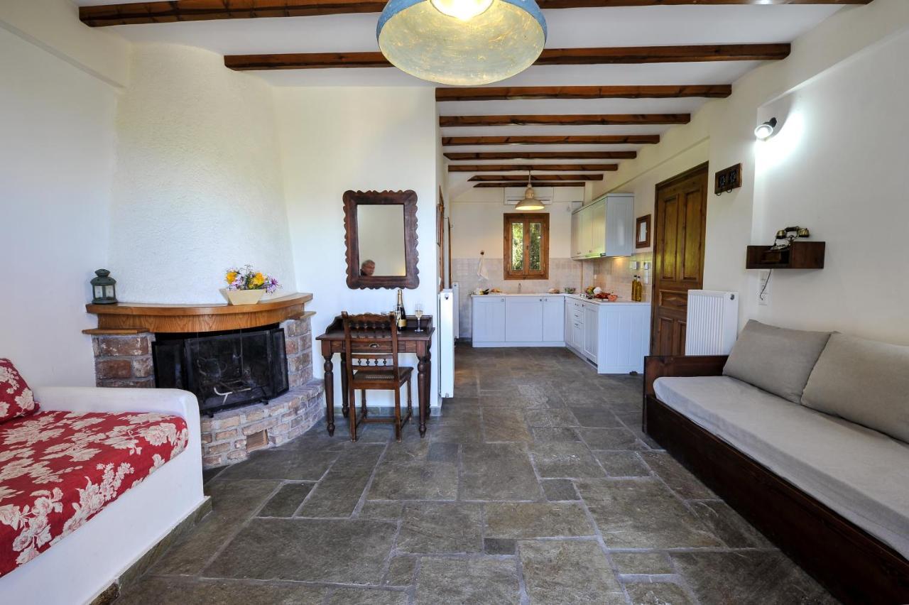 Gera'S Olive Grove - Elaionas Lesvou Hotel Marmaro  ภายนอก รูปภาพ