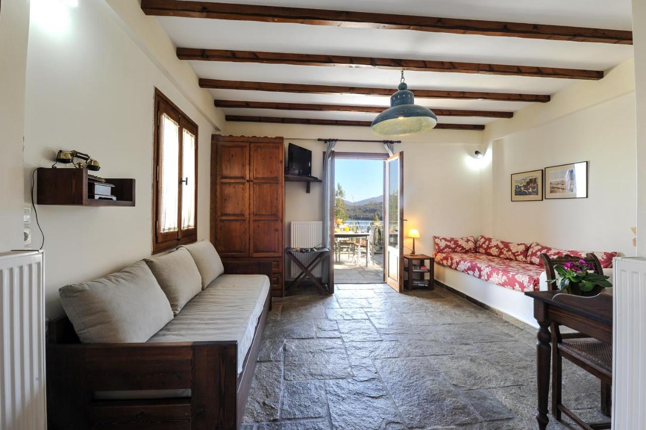 Gera'S Olive Grove - Elaionas Lesvou Hotel Marmaro  ภายนอก รูปภาพ